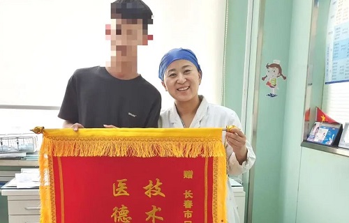 锦旗故事 | 是责任更是动力！正畸科收到患者送来的一面锦旗