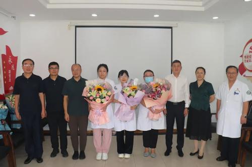 长春市总工会医师节慰问长春市口腔医院医师